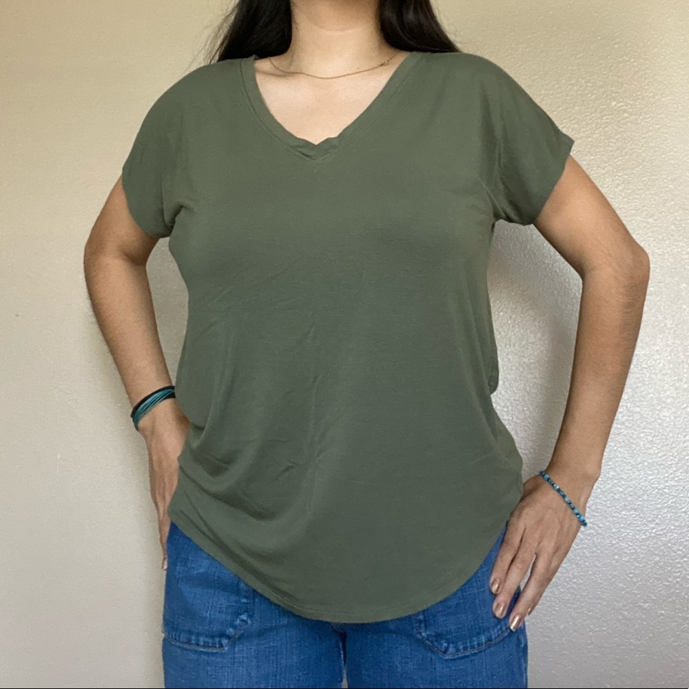 Forest Green V neck basic Tee - Picture 2 of 2
